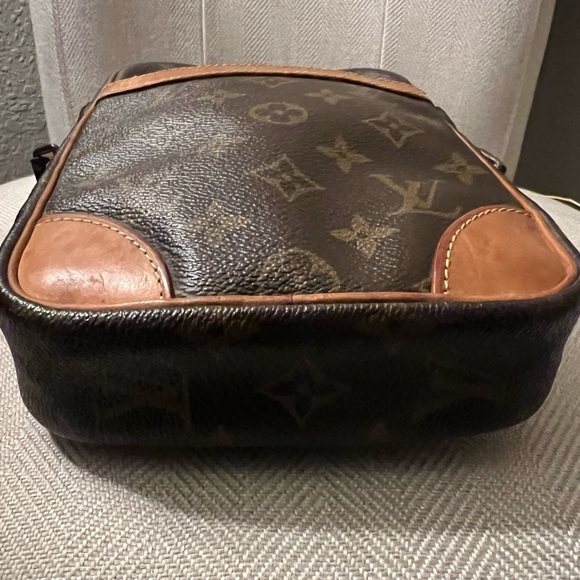 AUTHENTIC LOUIS VUITTON CROSSBODY BAG - Picture 5 of 15